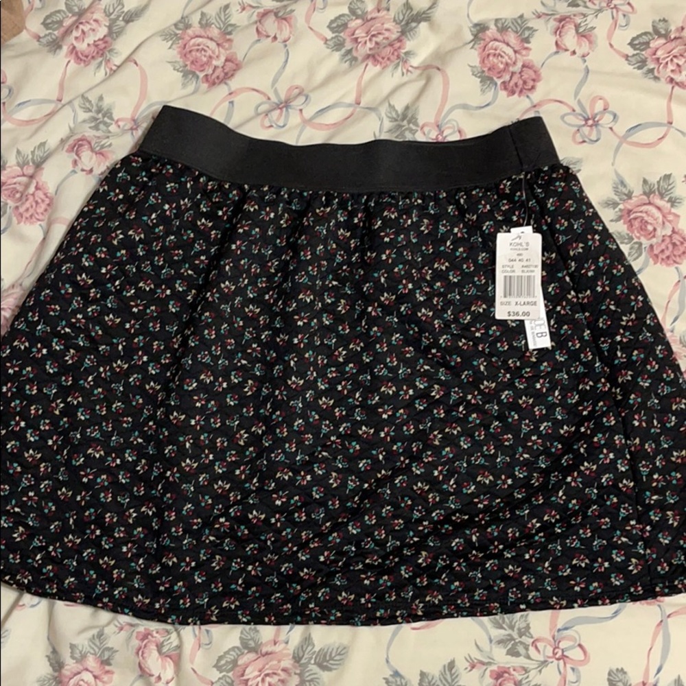 Quilted flower print skirt XL, NWT - Picture 1 of 4